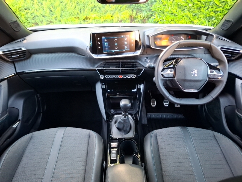 Peugeot 2008 1.2 Puretech Allure Premium AP23FZE White #3