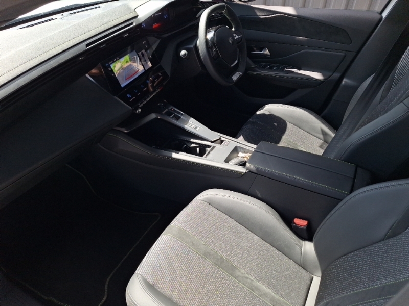Peugeot 308 1.2 Hybrid 136 Gt E-dsc6 KM25VVN White #5