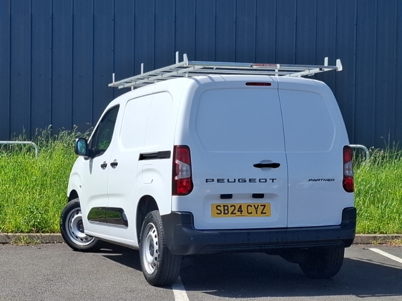 Peugeot Partner 1.5 Bluehdi 100 Professional Van SB24CYZ White #2