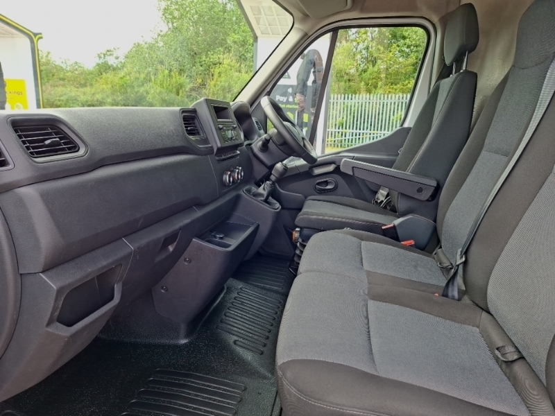 Renault Master Lm35dci 135 Business Medium Roof Van HN23GTZ White #5