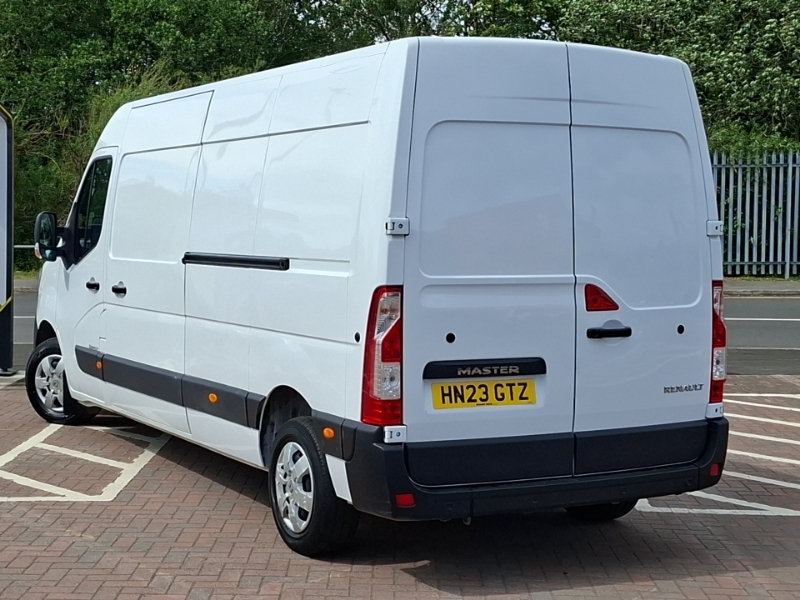 Renault Master Lm35dci 135 Business Medium Roof Van HN23GTZ White #2