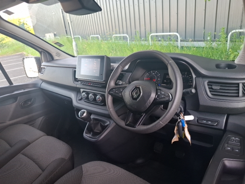 Renault Trafic Sl30 Blue Dci 130 Advance Van SH24RAU White #3
