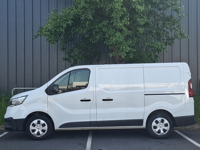 Renault Trafic Sl30 Blue Dci 130 Advance Van SH24RAU White #4