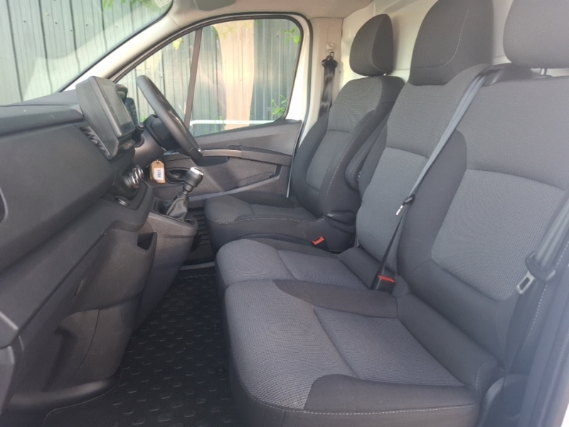 Renault Trafic Sl30 Blue Dci 130 Advance Van SH24RAU White #5