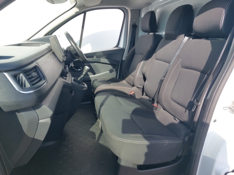 Renault Trafic Ll30 Blue Dci 130 Extra Safety Van SA74CLU White #5