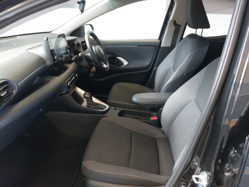 Toyota Yaris 1.5 Hybrid Design Cvt SO23VXB Black #5