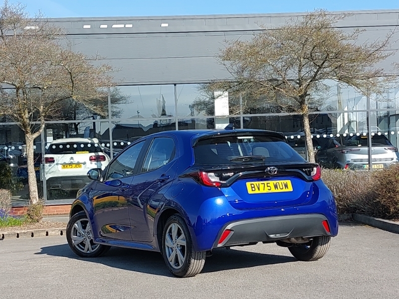 Toyota Yaris 1.5 Hybrid Icon Cvt BV75WUW Blue #2