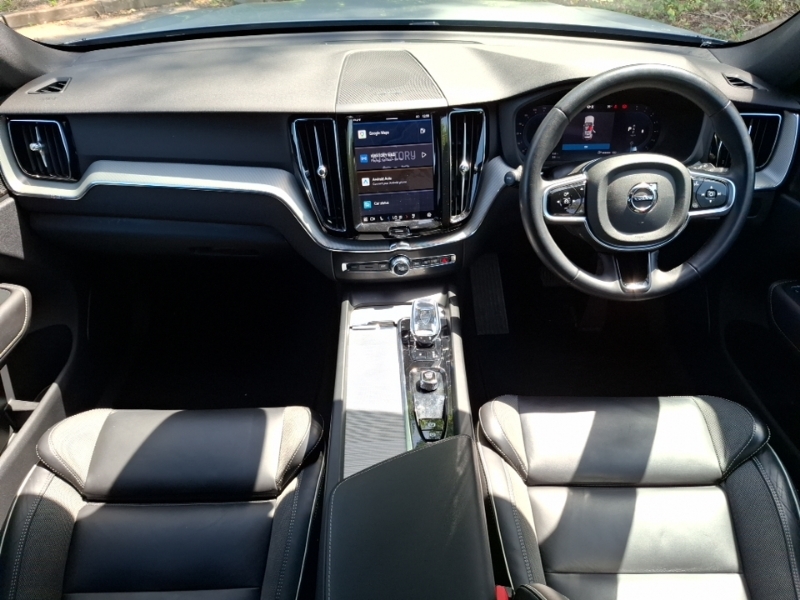 Volvo XC60 2.0 B5p Plus Dark Awd Geartronic SL74GWU Grey #3