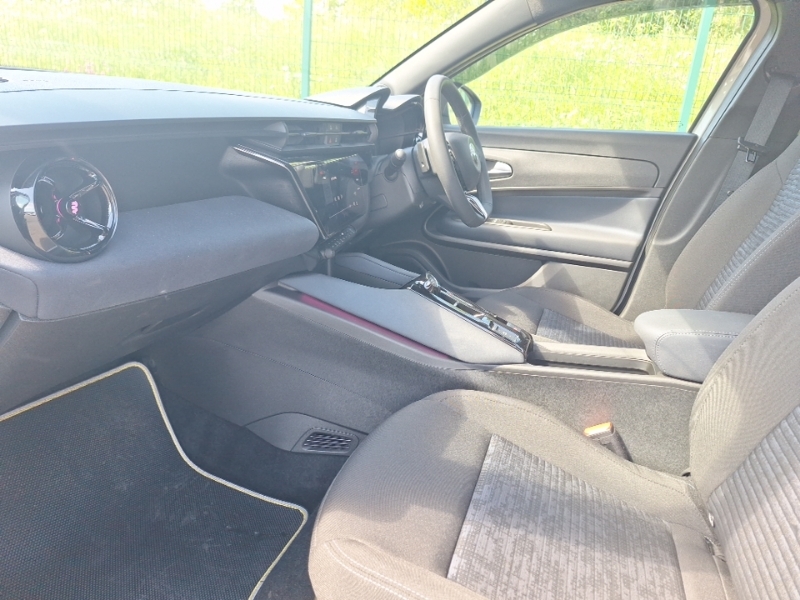 Alfa Romeo Junior 1.2 Turbo Ibrida SB25ZKC Beige #5