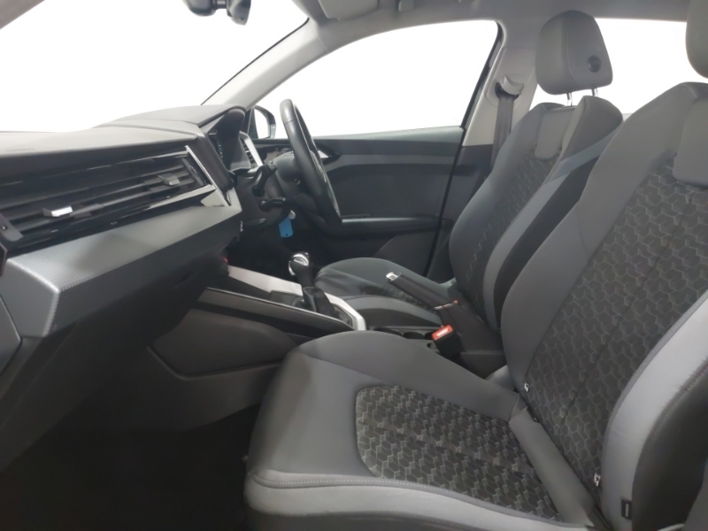 Audi A1 25 Tfsi Sport S Tronic LV73SWW Black #5