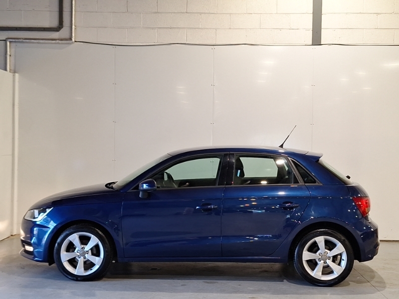 Audi A1 1.0 Tfsi Sport KS15RXX Blue #4