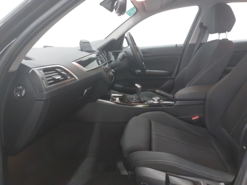 BMW 1 Series 116D Sport Navservotronic VN19EFA Black #5