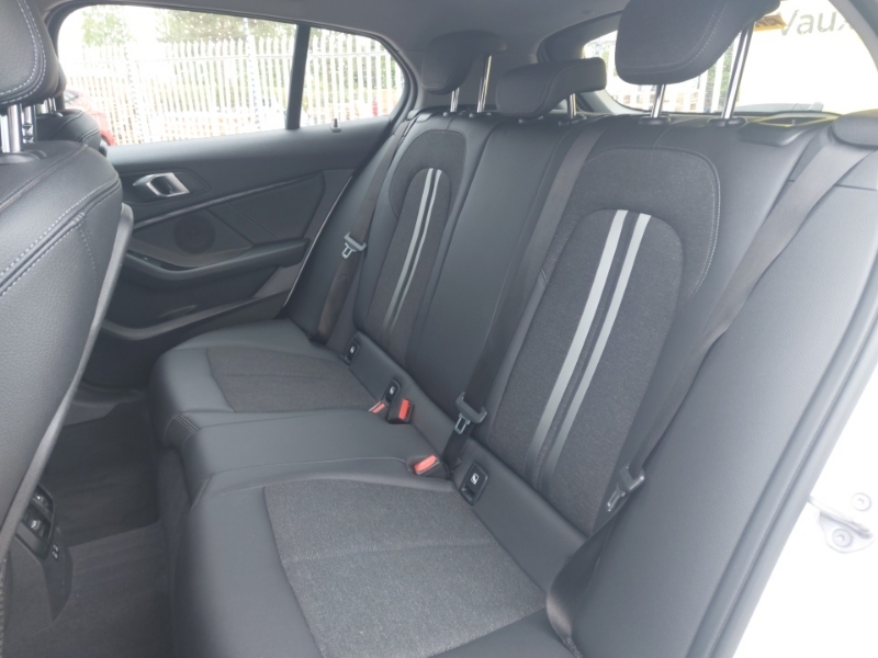 BMW 1 Series 118I Sport Step PJ20OKL White #6