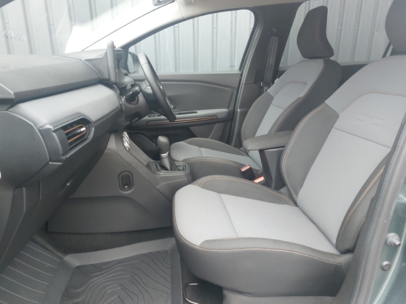 Dacia Jogger 1.6 Hev Extreme Green #5