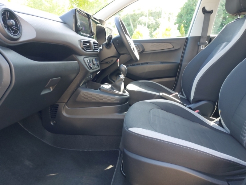 Hyundai I10 1.0 63 Advance Nav ET25URC Grey #5