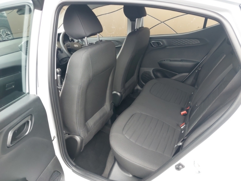 Hyundai I10 1.0 63 Advance Nav EO75YXD Grey #6