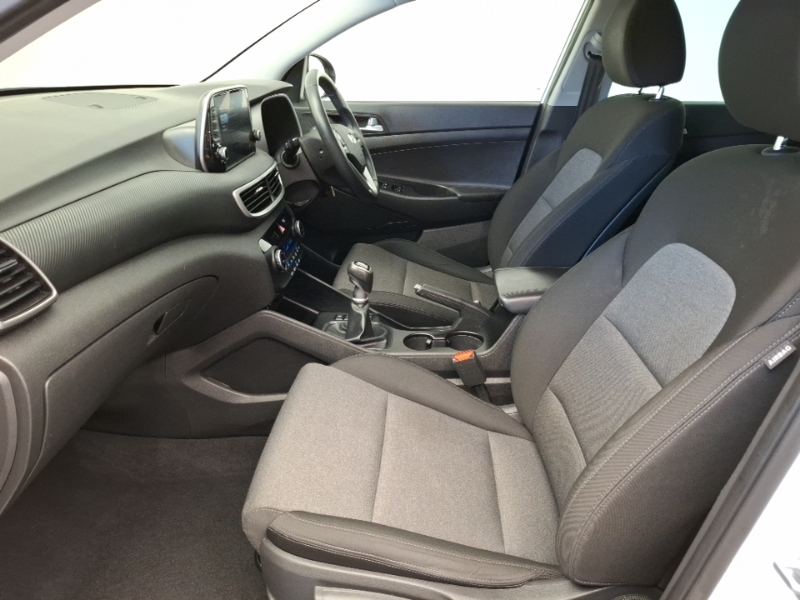 Hyundai Tucson 1.6 Crdi Se Nav 2Wd SM19UFY White #5