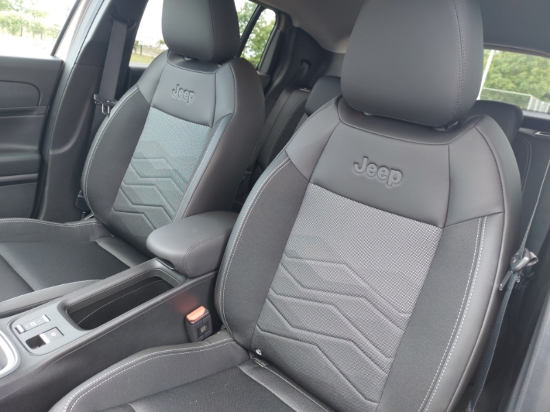 Jeep Avenger 1.2 E-hybrid Summit Dct ST25RNJ Grey #5