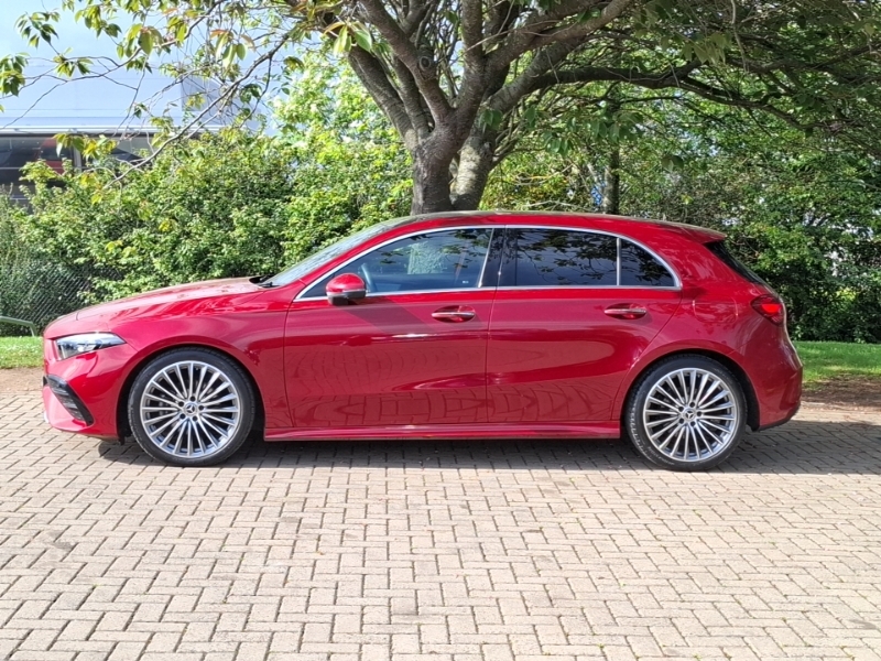 Mercedes-Benz A Class A200 Amg Line Premium Plus KS74UGL Red #4