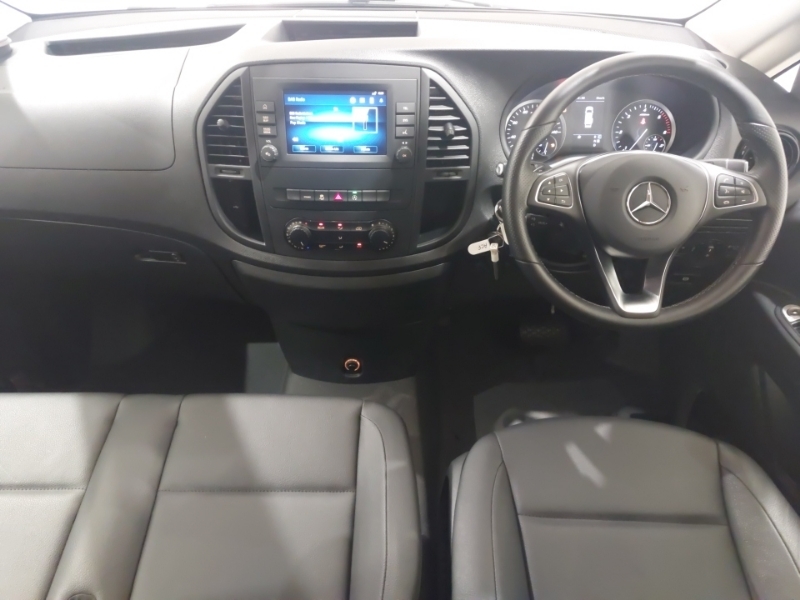 Mercedes-Benz Vito 114 Cdi Pro 9-Seater 9G-tronic KX24OUJ Black #3