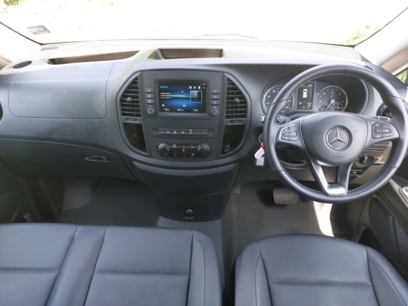 Mercedes-Benz Vito 114 Cdi Pro 9-Seater 9G-tronic KR24VNZ White #3