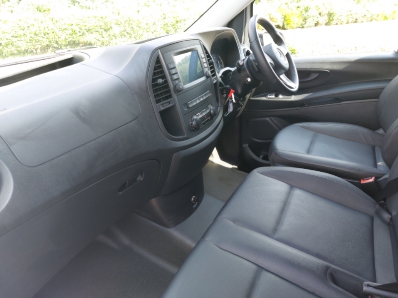 Mercedes-Benz Vito 114 Cdi Pro 9-Seater 9G-tronic KR24VNZ White #5