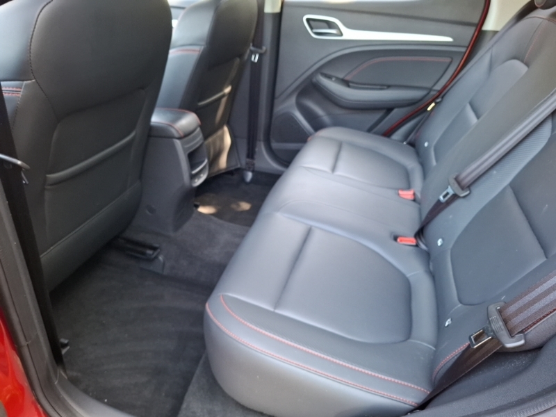 MG ZS 1.0T Gdi Exclusive Dct Red #6