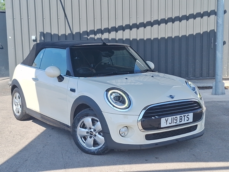 Mini Hatch 1.5 Cooper Classic II White