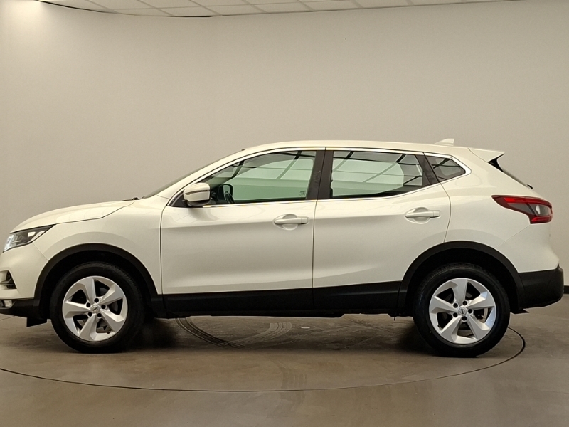 Nissan Qashqai 1.3 Dig-t Acenta Premium BN20UHP White #4