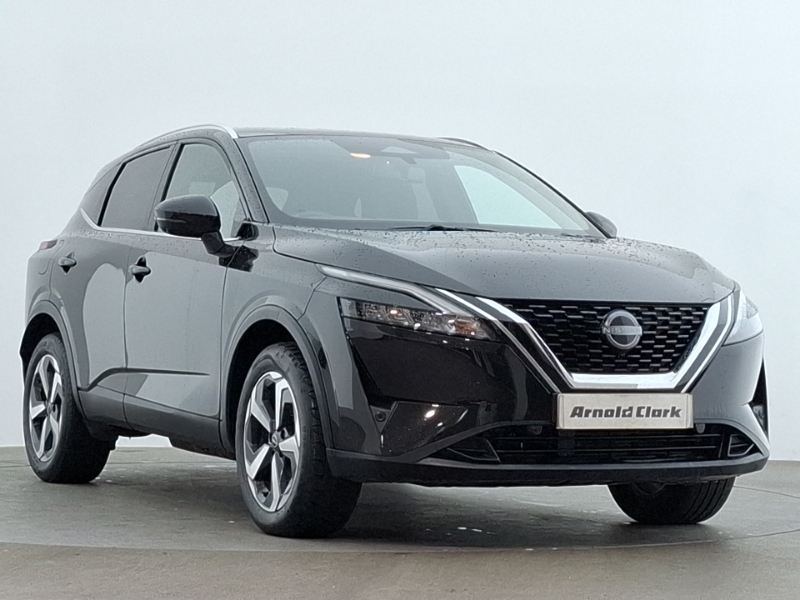 Nissan Qashqai 1.3 Dig-t Mh 158 N-connecta Xtronic Black