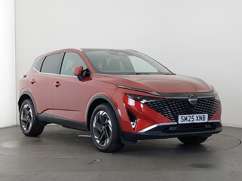 Nissan Qashqai 1.3 Dig-t Mh N-connecta Glass Roof Red