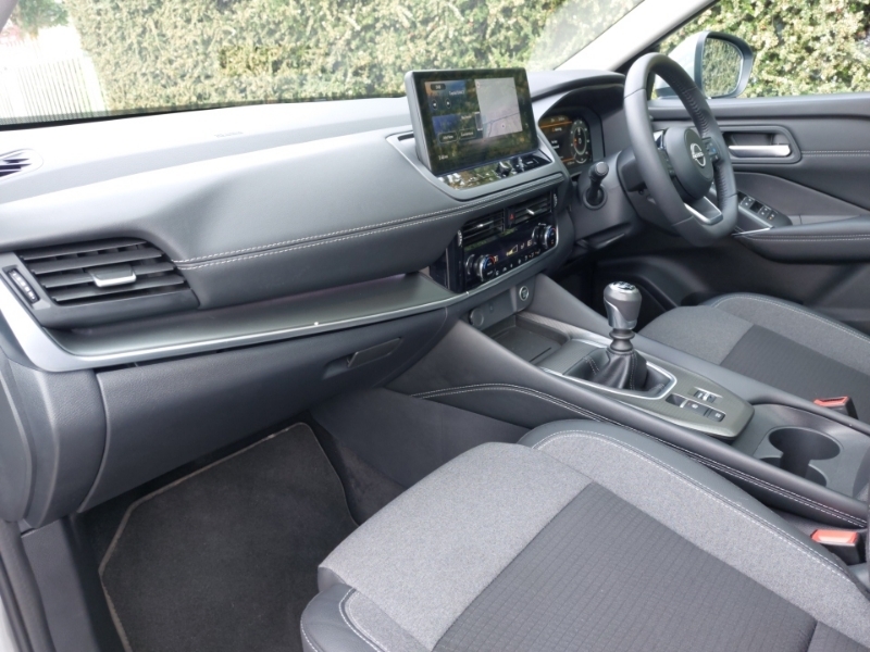 Nissan Qashqai 1.3 Dig-t Mh N-connecta Glass Roof SM25XCV Silver #5