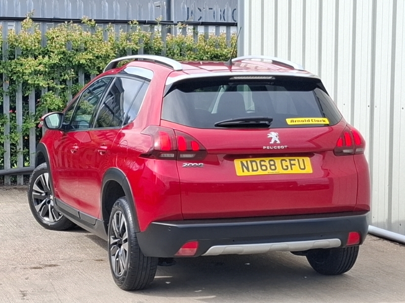Peugeot 2008 1.2 Puretech Allure Start Stop ND68GFU Red #2