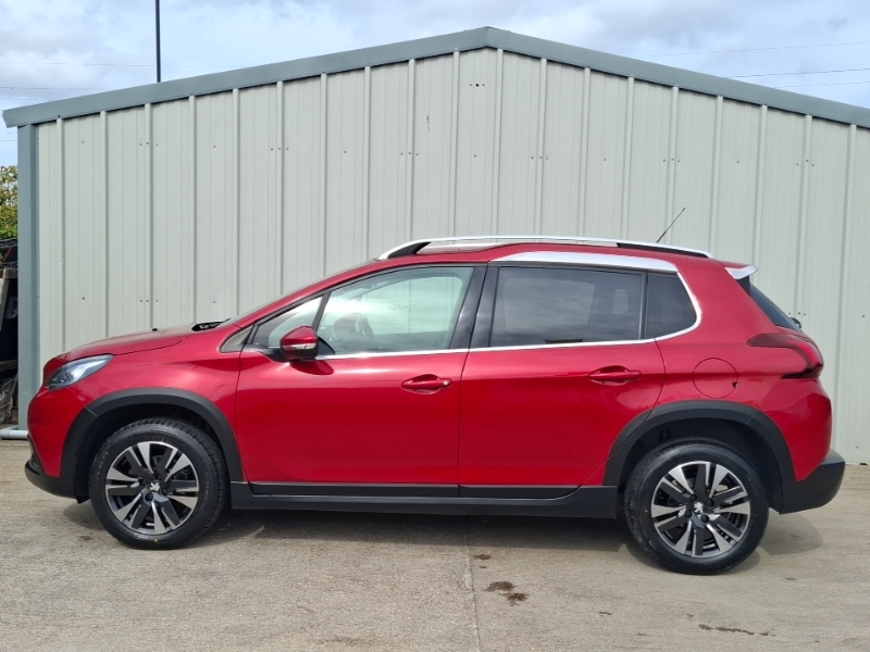 Peugeot 2008 1.2 Puretech Allure Start Stop ND68GFU Red #4