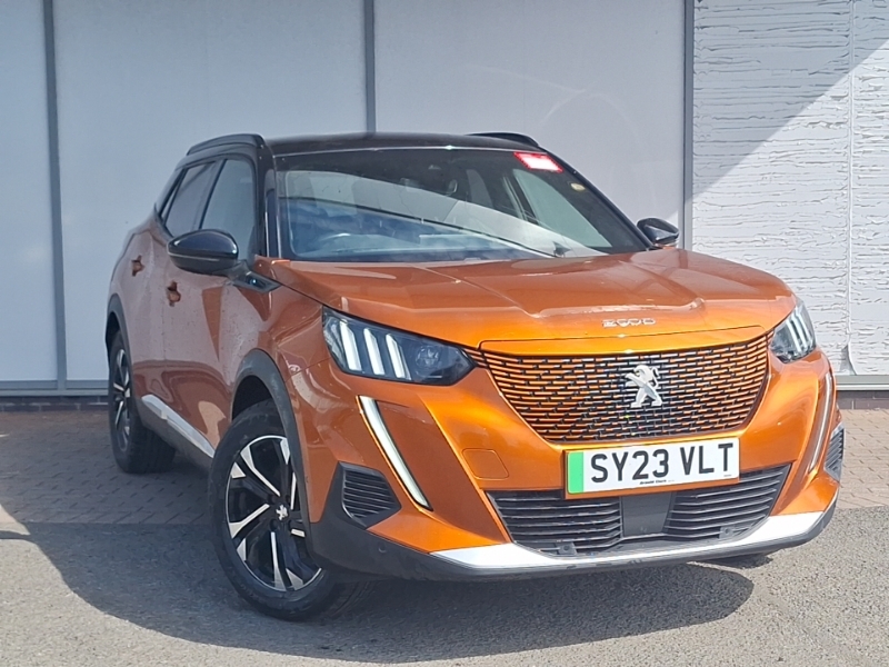 Peugeot e-2008 100Kw Gt 50Kwh Orange