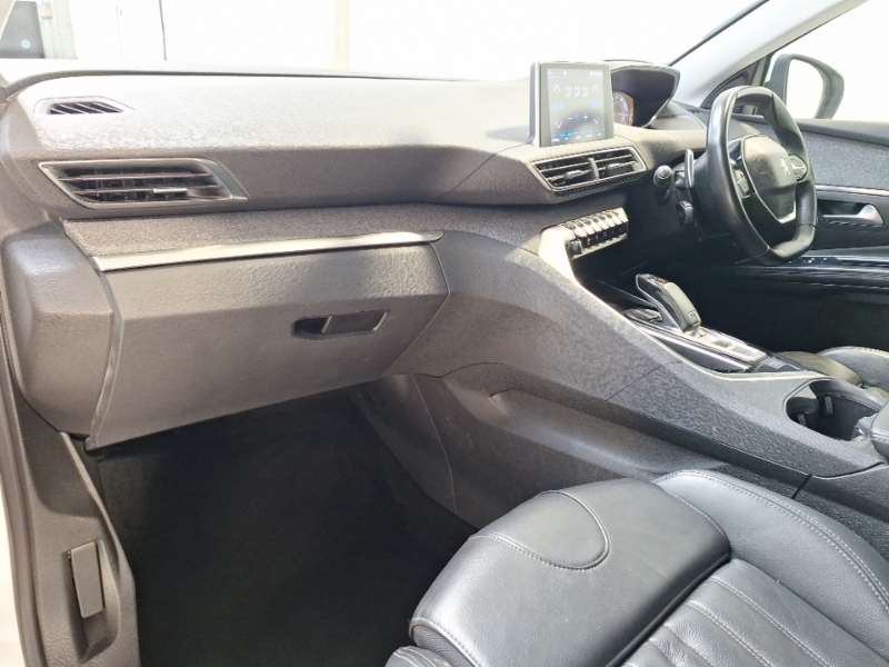 Peugeot 5008 1.2 Puretech Allure Eat8 NGZ9806 White #5