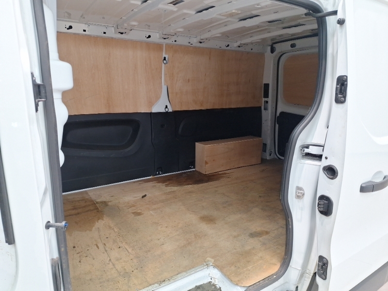 Renault Trafic Ll30 Blue Dci 130 Advance Safety Van SG74JVV White #6