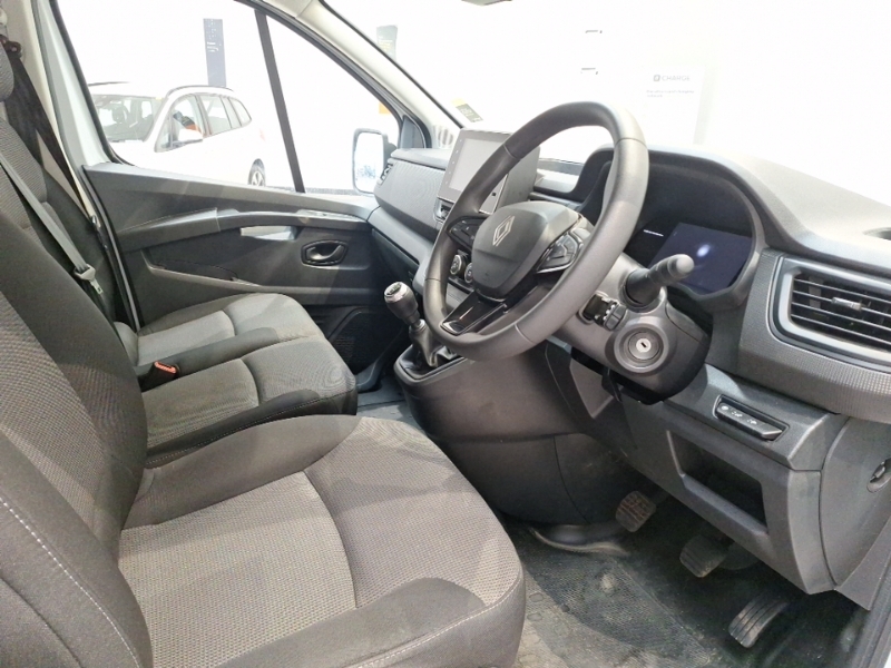 Renault Trafic Ll30 Blue Dci 130 Advance Safety Van SG74JVV White #3