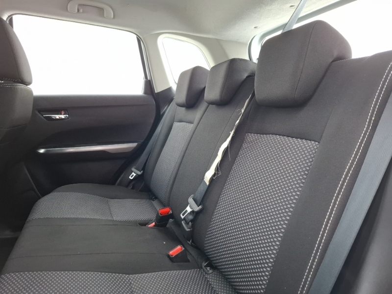 Suzuki Vitara 1.0 Boosterjet Sz4 KR19HGN White #6