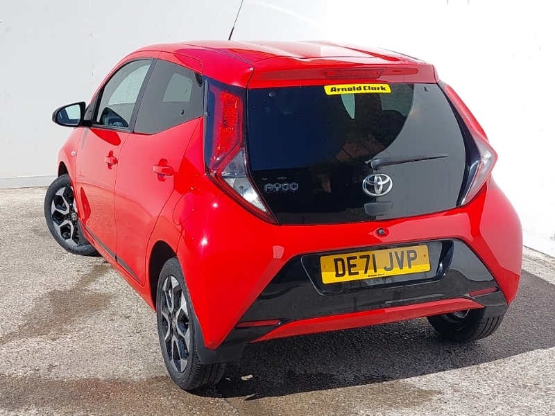 Toyota Aygo 1.0 Vvt-i X-trend Tss DE71JVP Red #2
