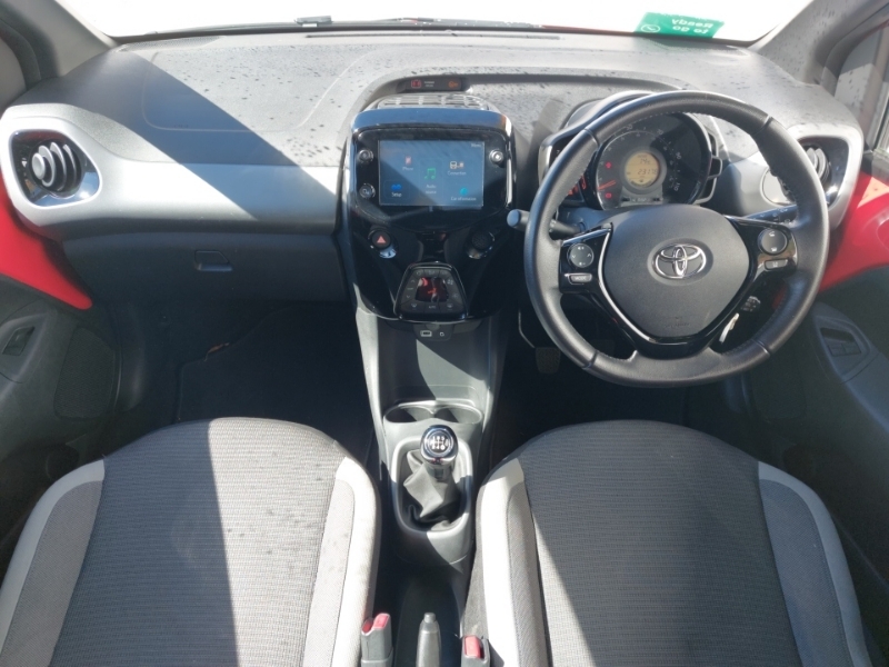 Toyota Aygo 1.0 Vvt-i X-trend Tss DE71JVP Red #3
