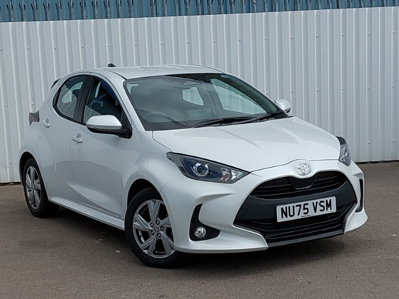 Toyota Yaris 1.5 Hybrid Icon Cvt White