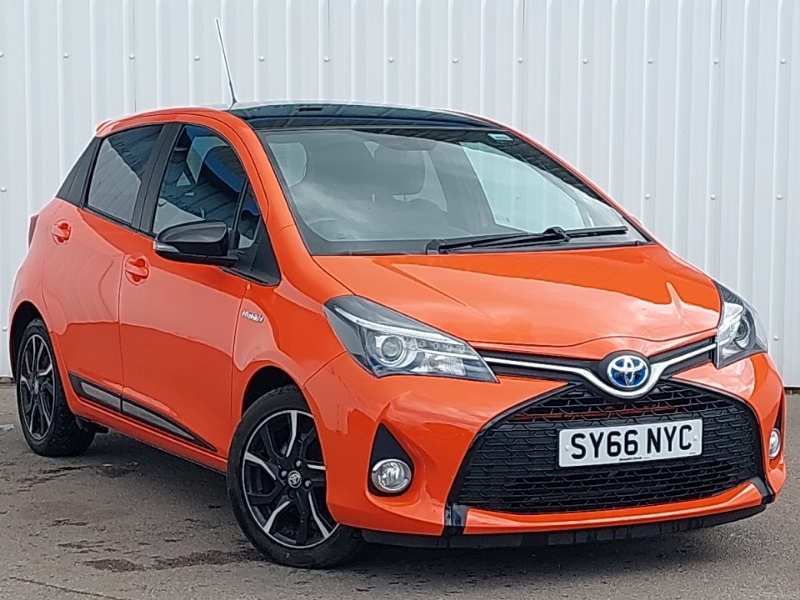 Toyota Yaris 1.5 Hybrid Orange Edition Cvt Orange