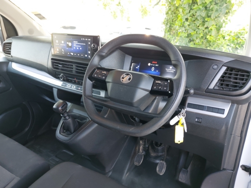 Vauxhall Vivaro 1.5 Turbo D 120 Prime H1 Van DN74JKF White #3