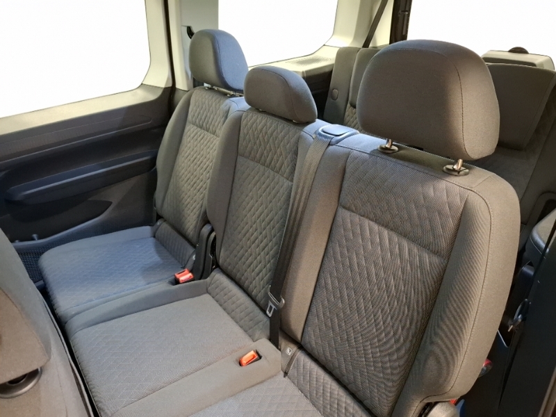 Volkswagen Caddy Maxi Life 1.5 Tsi Life 116 Dsg Tech Pack Black #6
