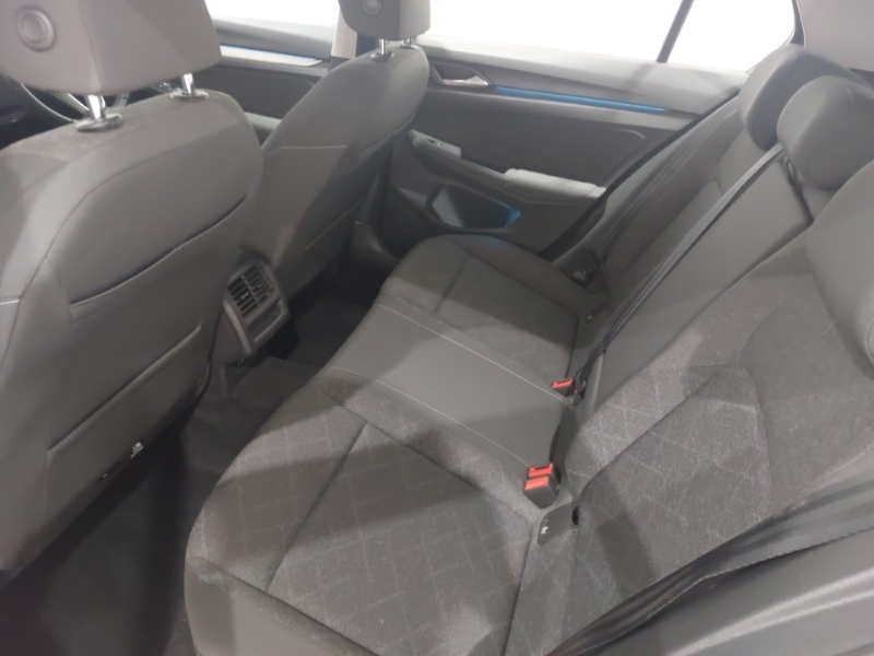 Volkswagen Golf 1.5 Tsi Life BF22GYV Black #6