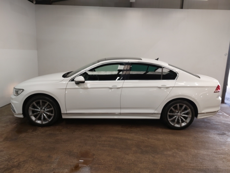 Volkswagen Passat 2.0 Tdi Scr 190 R-line Dsg Panoramic Roof White #4