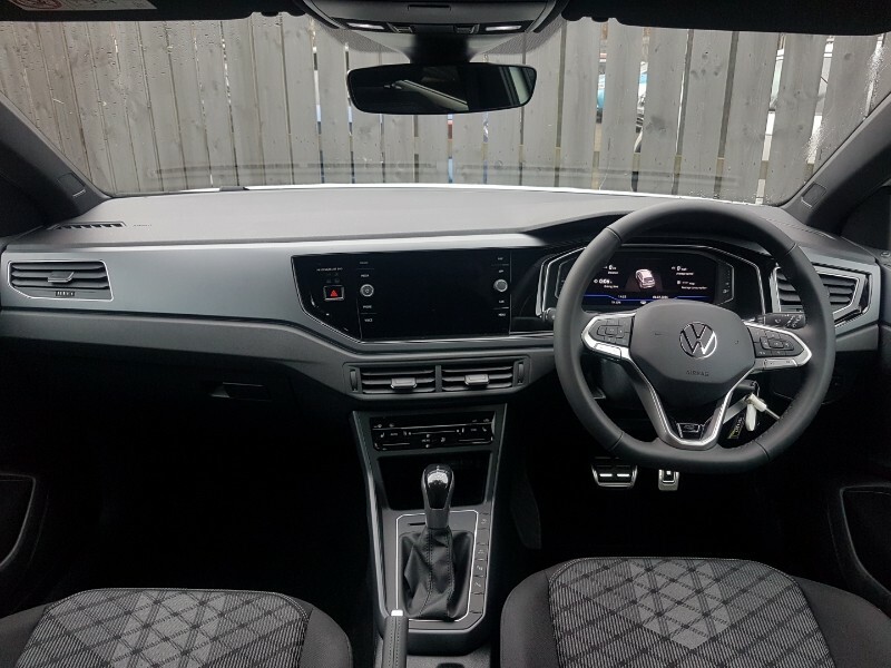 Volkswagen Taigo 1.5 Tsi 150 Black Edition Dsg  White #3