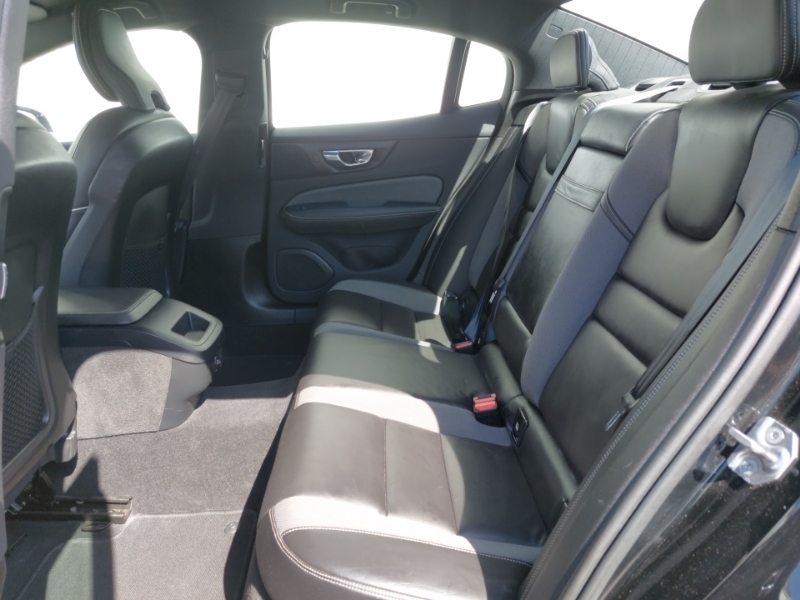 Volvo S60 2.0 T5 R Design Plus Black #6