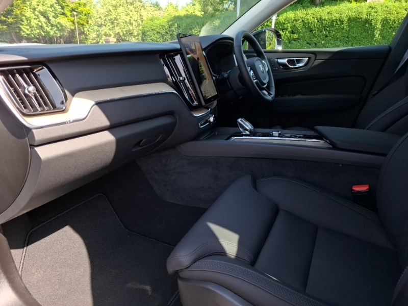 Volvo XC60 2.0 T6 350 Phev Plus Dark Awd Geartronic SK75YFP Black #5